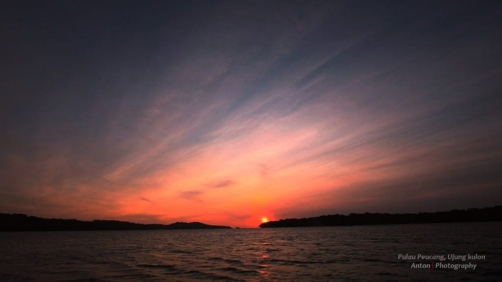 Sunset : Pulau Peucang, Ujung Kulon